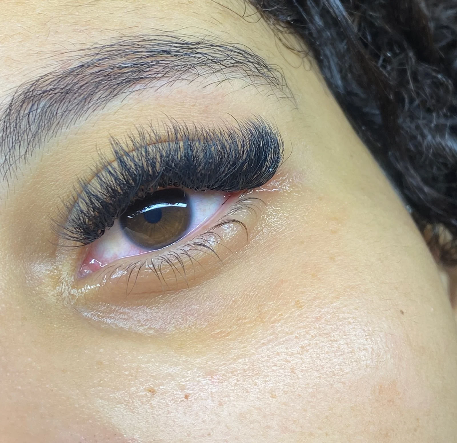 Cílios Volume Princesa realizados pelo Studio Geovanna Beauty